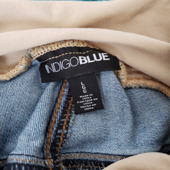 Large Maternity Ripped Jean's Motherhood - Picture 6 of 7